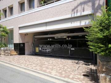 敷地内駐車場（屋内機械式）
