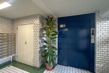 エントランスホール