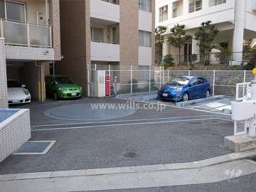 敷地内駐車場（機械式と平面式とがあります。）