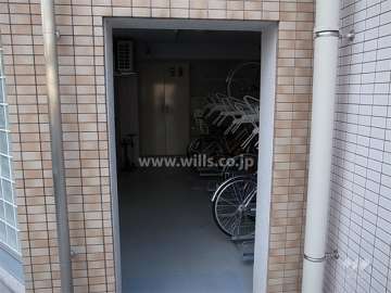 エントランス横にある駐輪場（屋内）