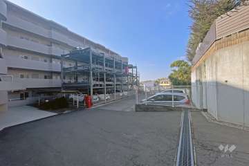 敷地内駐車場（屋外平面式・機械式）