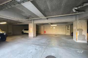 敷地内駐車場（屋内平面式）