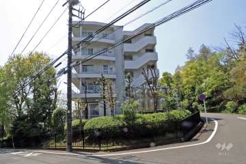 ウインザーハイム宮前平第1の外観（北東側から）