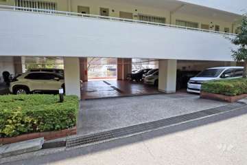 敷地内駐車場（屋内平面式）