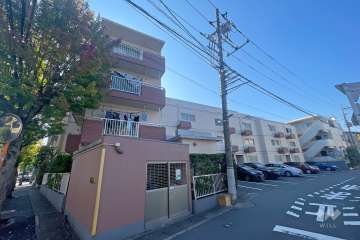 ユニライフ鷺沼の外観（北側から）