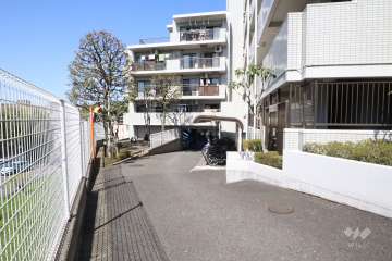 敷地内駐車場（屋内平面式）