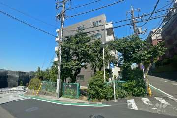 ウィンザーハイム宮前平第2の外観（南東側から）