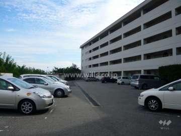 敷地内の駐車場