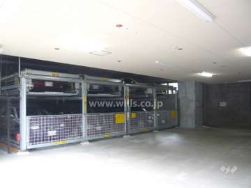 屋内機械式駐車場