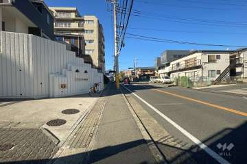 敷地北側の前面道路