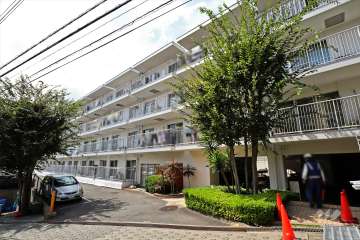 宮前平ハイデンスの外観(北東側から)