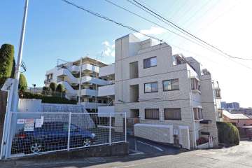 宮崎台ヒルズスカイマンションの外観（北側から）