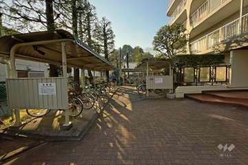 駐輪場（屋根付き）