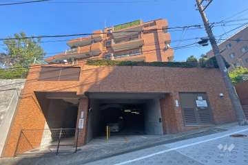 ライオンズマンション鷺沼第５の外観（西側から）