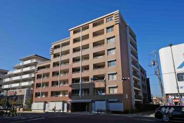セフレック甲子園口の外観（南側から）