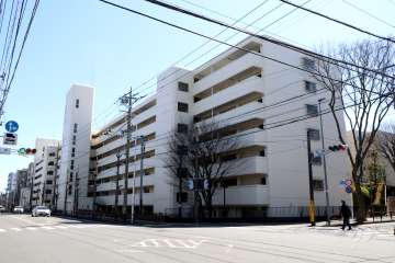東急ドエル宮崎台バーズビレジＡ棟の外観(北西側から)
