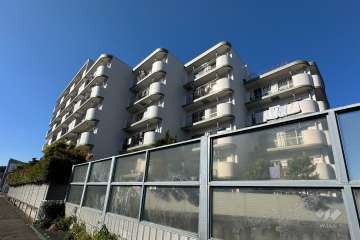 パークハイツ鷺沼の外観（南東側から）