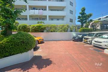 敷地内駐車場（屋外平面式）