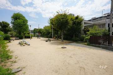 敷地に隣接する『大浜公園』