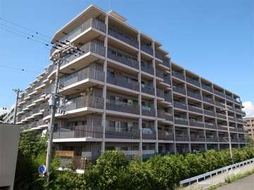 グランオアシス夙川香櫨園の外観（南東側から）