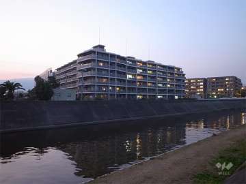 グランオアシス夙川香櫨園の夕景