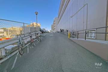 敷地内駐車場（屋外平面式）の出入り口