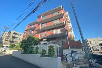 セザールガーデン鷺沼の外観（南西側から）