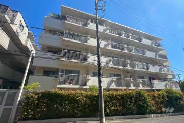 フレール宮崎台スカイマンションの外観（南西側から）