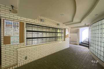 エントランスホール（共用ポスト）