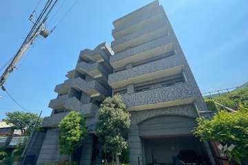 パークハイム鷺沼の外観（北西側から） 