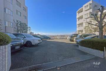 敷地内駐車場（屋外平面式）