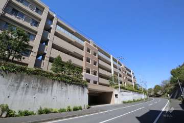 ドレッセ美しの森セントヴェールイーストヒルの外観(南東側から)