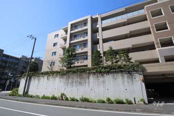 ドレッセ美しの森セントヴェールイーストヒルの外観(北東側から)