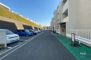 敷地内駐車場（屋外平面式）