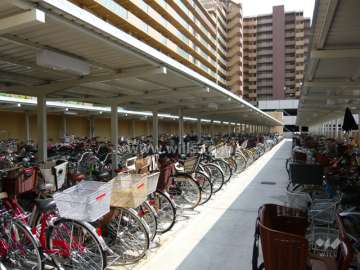 屋根付きの駐輪場