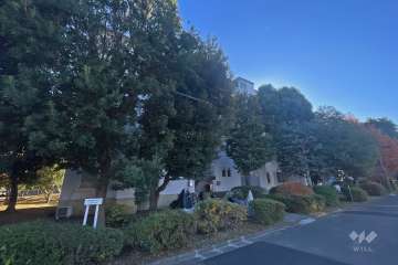 宮前平グリーンハイツ9号棟の外観（北東側から）