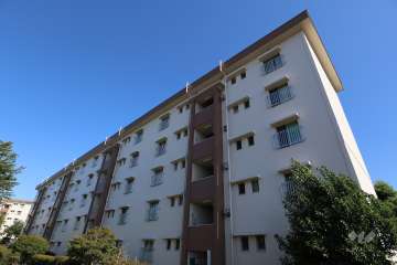 白幡台住宅５号棟の外観（北西側から）