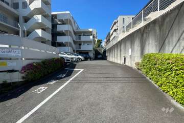 駐車場の出入口