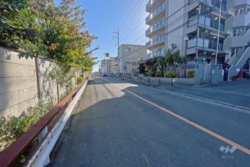 敷地北側前面道路（西側から）