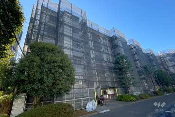 宮前平グリーンハイツ２８号棟の外観（北東側から）　　