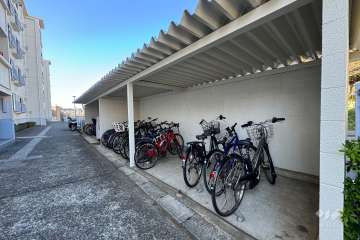 駐輪場（屋根付き）