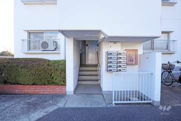 住戸入り口（共用ポスト）