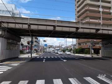 敷地の西側は国道171号線に面しています。