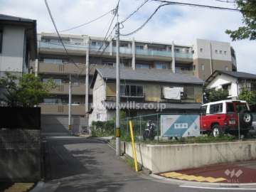 パークハウス芦屋打出小槌町の外観（南側から）
