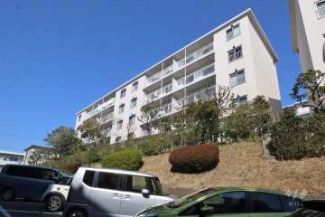 向ヶ丘遊園センチュリータウン９号棟の外観（南東側から）