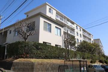 向ヶ丘遊園センチュリータウン９号棟の外観（南西側から）