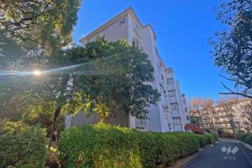 宮前平グリーンハイツ３２号棟の外観（南西側から）