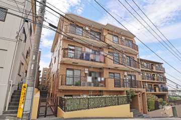 ライオンズマンション宮前平第3A棟の外観(南東側から)