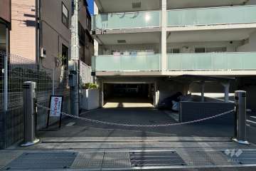 駐車場の出入り口