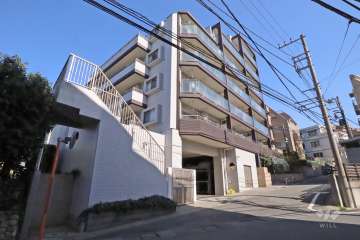 コージーコートたまプラーザの外観(北西側から)
